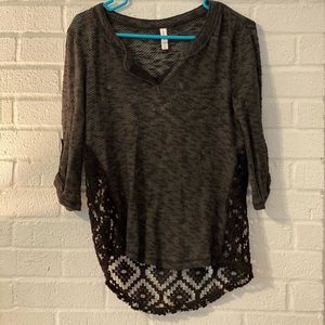 🌵cute! 🌵 quarter length with sheer designed back